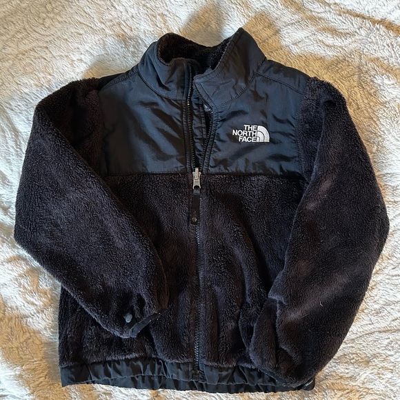 The North Face Kids Black Fleece Jacket - Picture 1 of 4